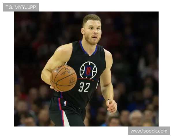 戴维斯本赛季防守数据解析：表现稳健，抢断与拦截效率持续提升